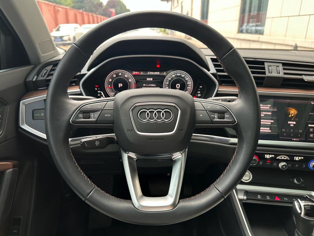Audi Audi Q3