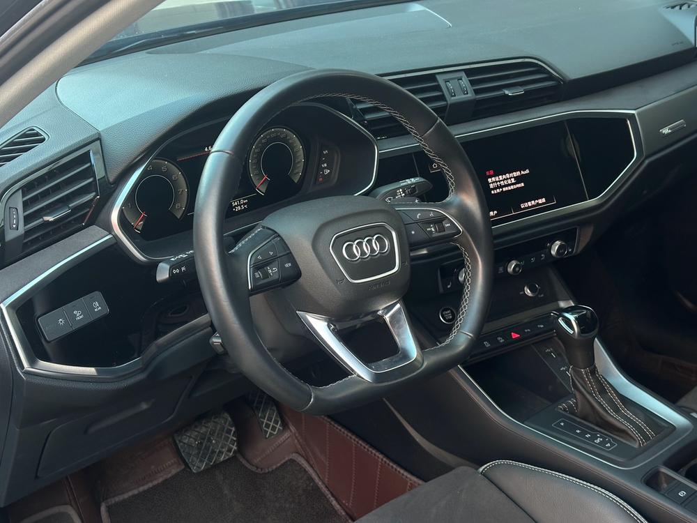 Audi Audi Q3