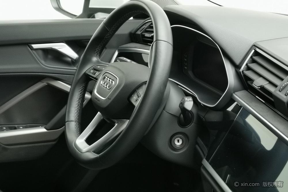 Audi Audi Q3