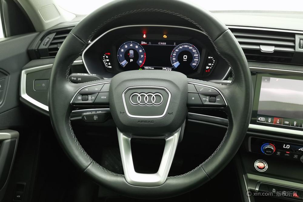 Audi Audi Q3