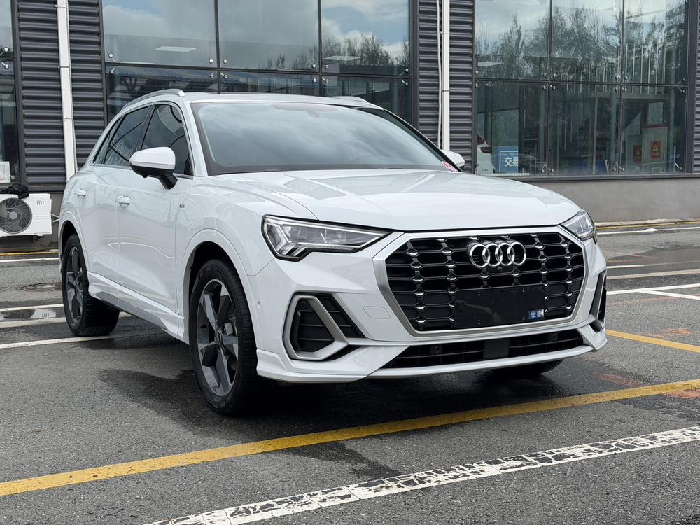 Audi Audi Q3