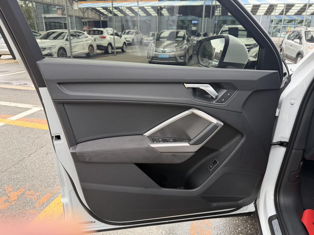 Audi Audi Q3