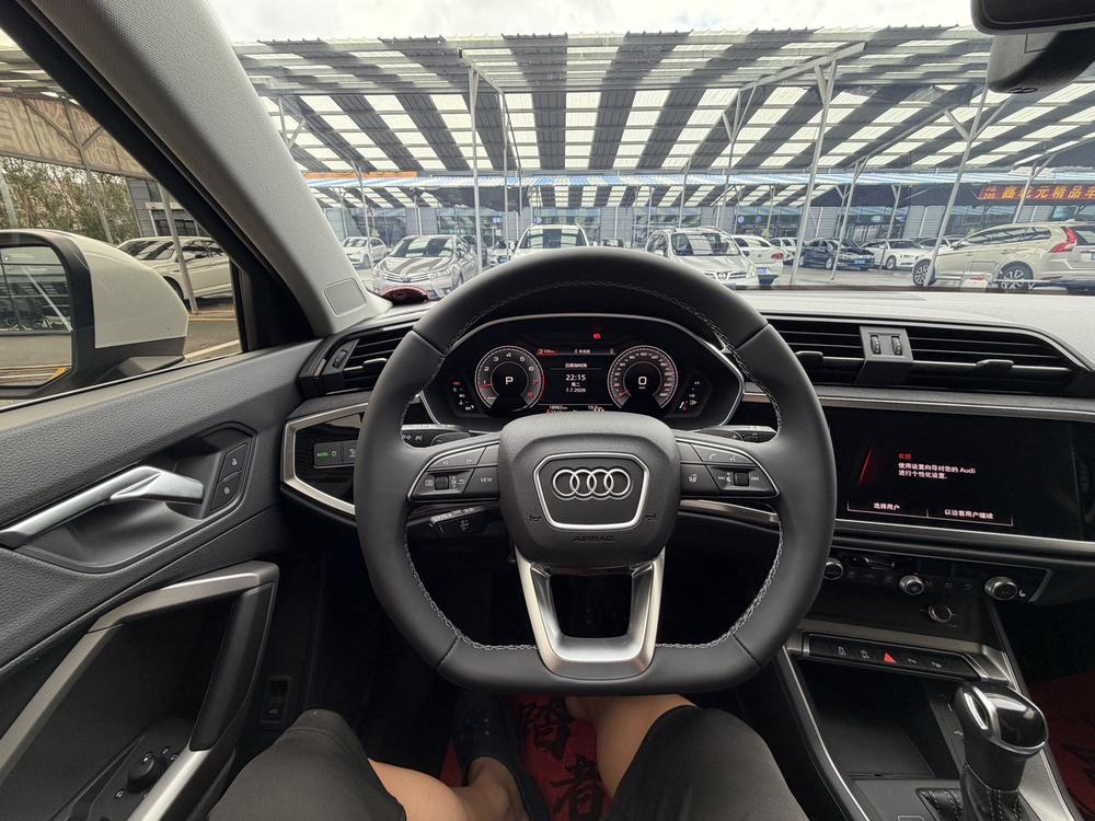 Audi Audi Q3