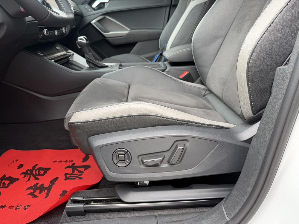Audi Audi Q3