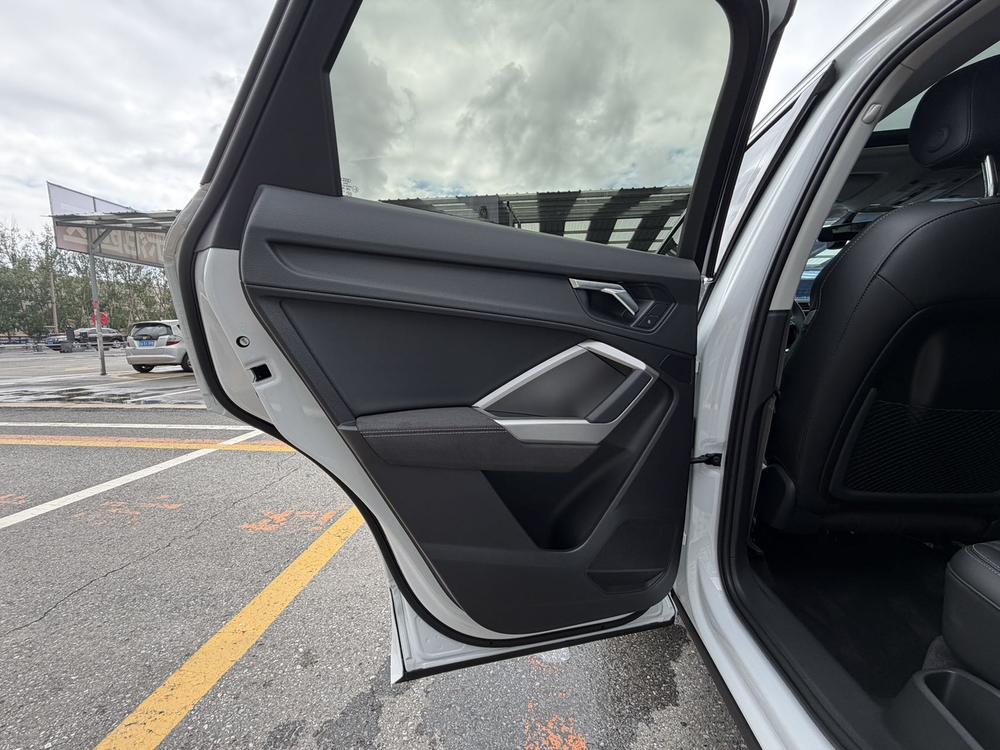 Audi Audi Q3