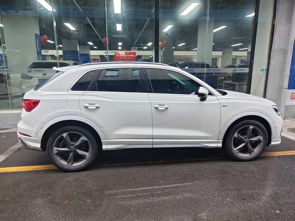 Audi Audi Q3