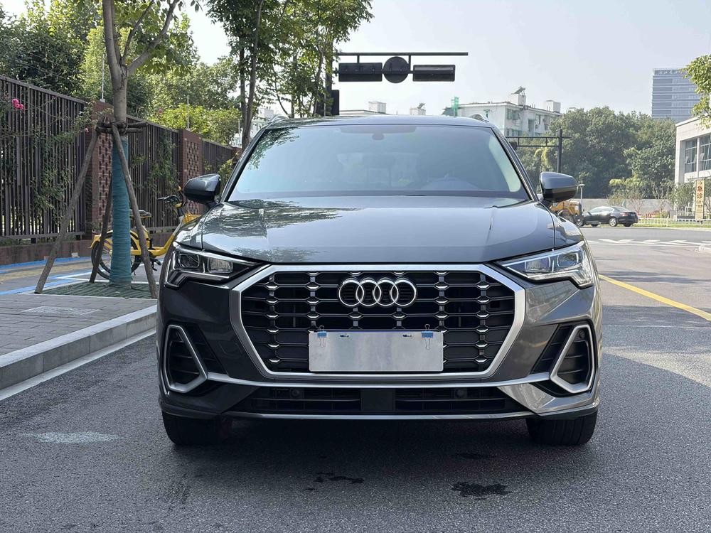 Audi Audi Q3