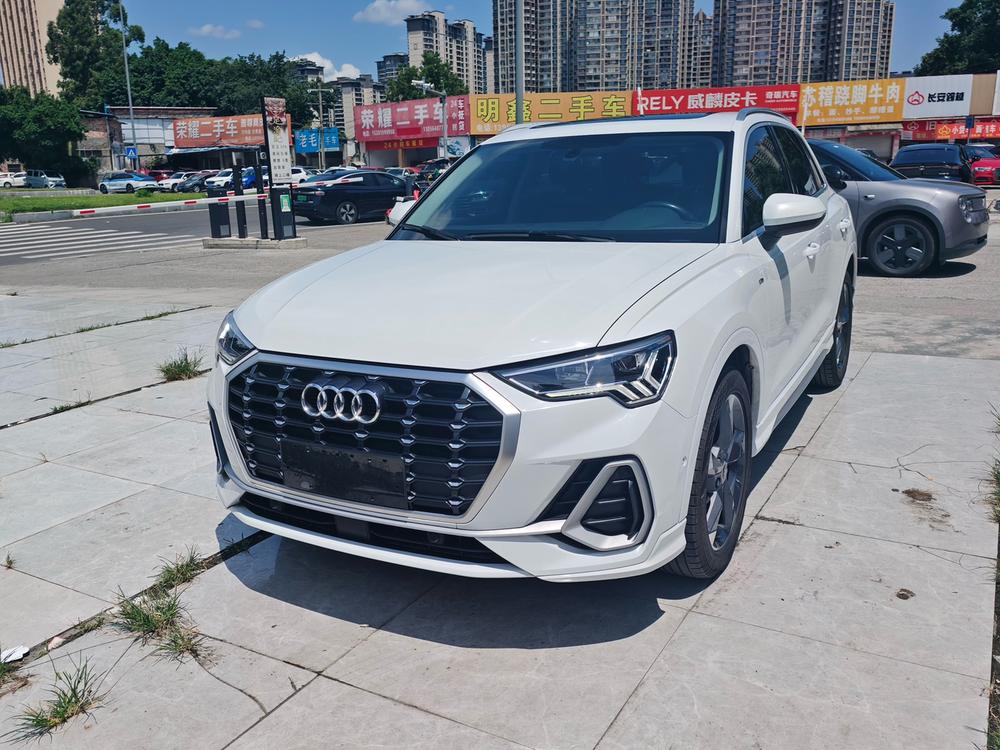 Audi Audi Q3