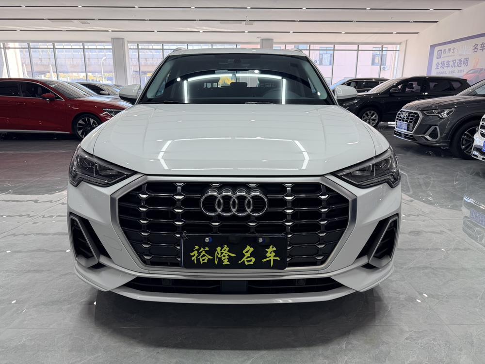 Audi Audi Q3