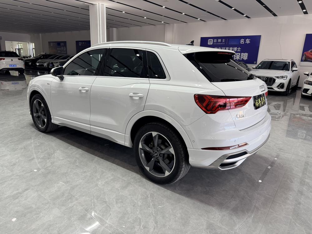 Audi Audi Q3