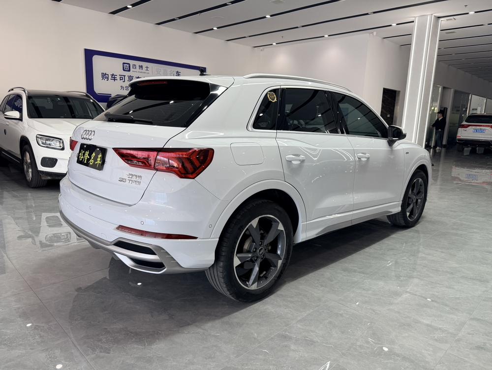 Audi Audi Q3