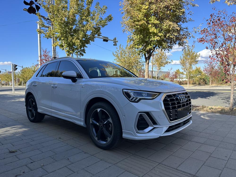 Audi Audi Q3
