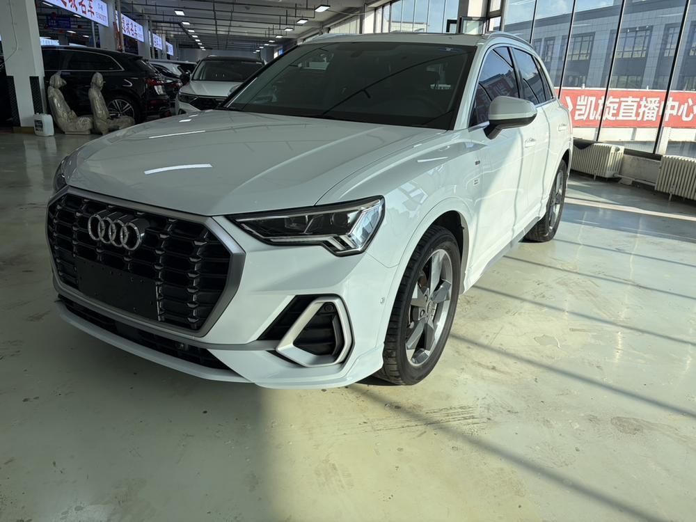 Audi Audi Q3