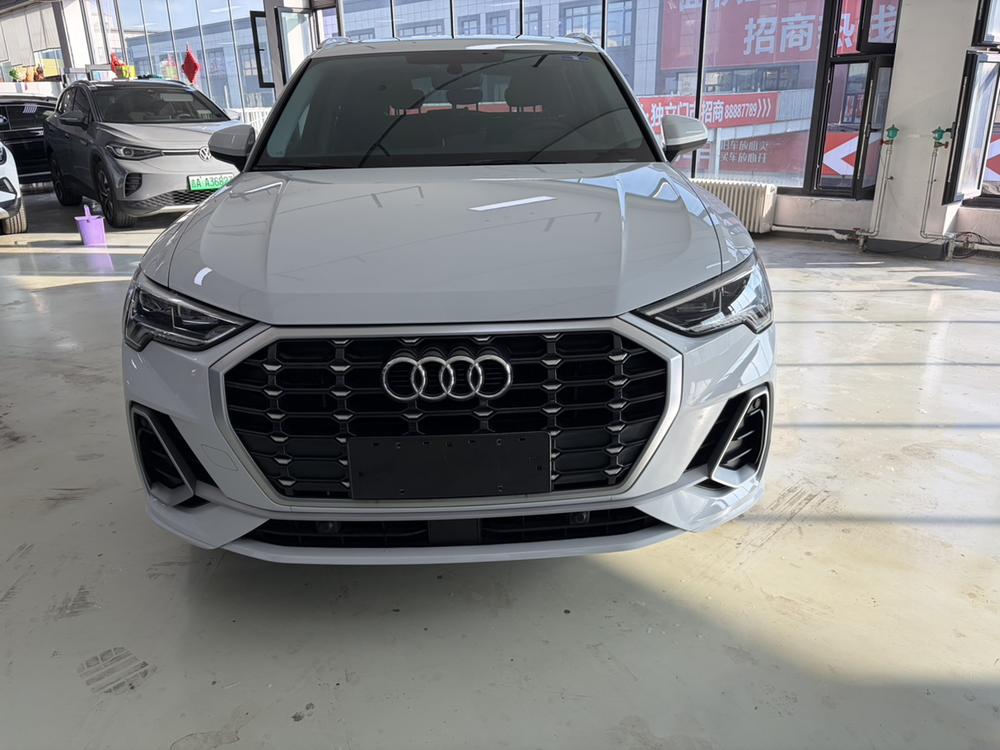 Audi Audi Q3