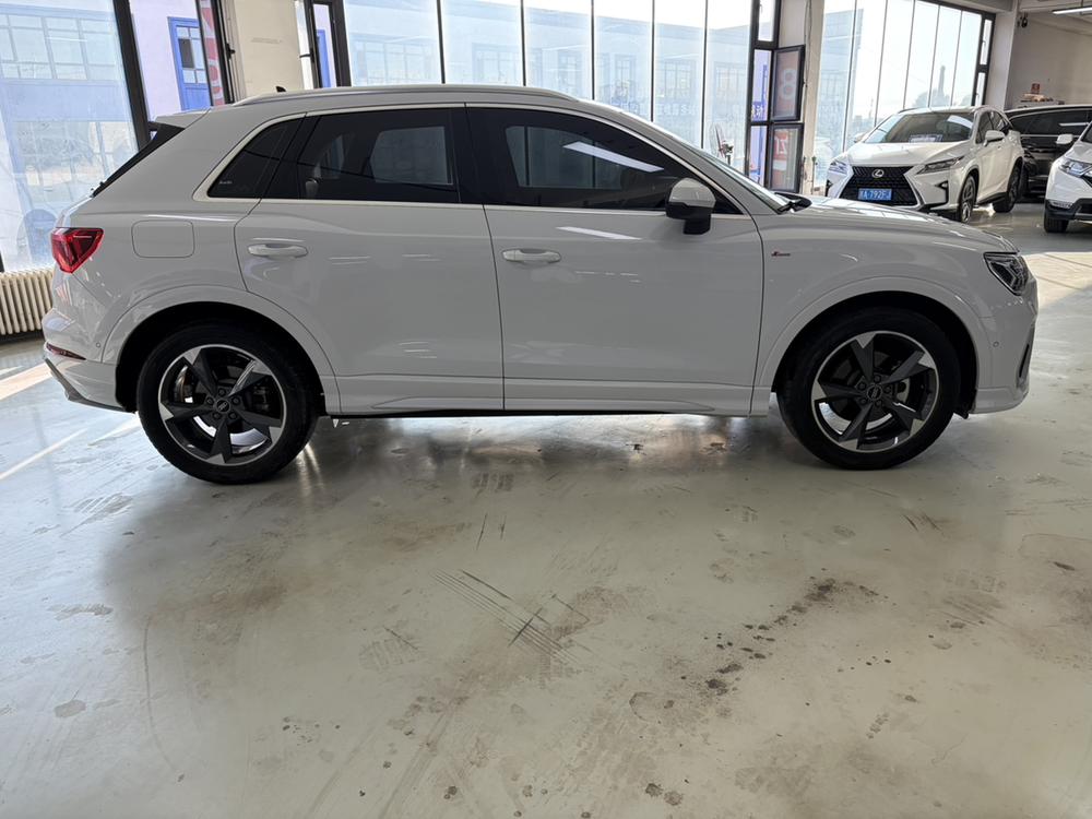 Audi Audi Q3