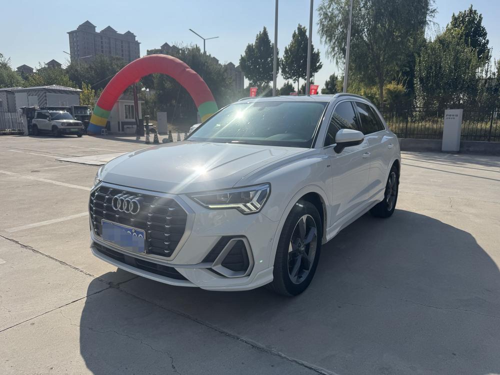 Audi Audi Q3