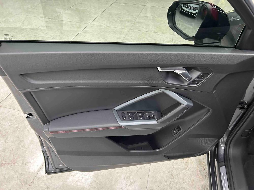 Audi Audi Q3