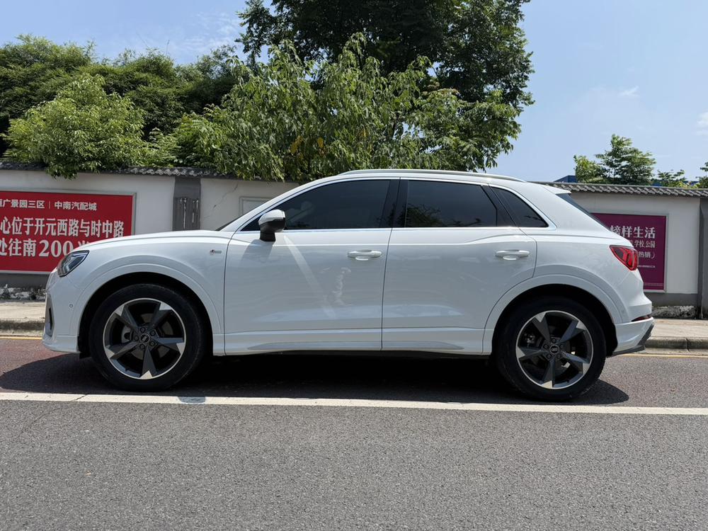 Audi Audi Q3