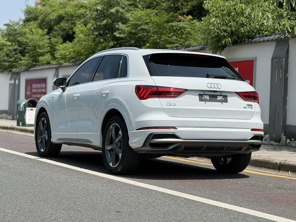 Audi Audi Q3