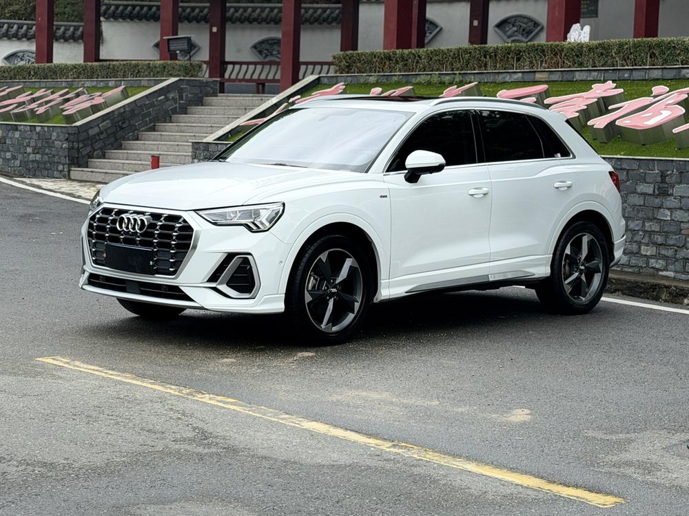 Audi Audi Q3
