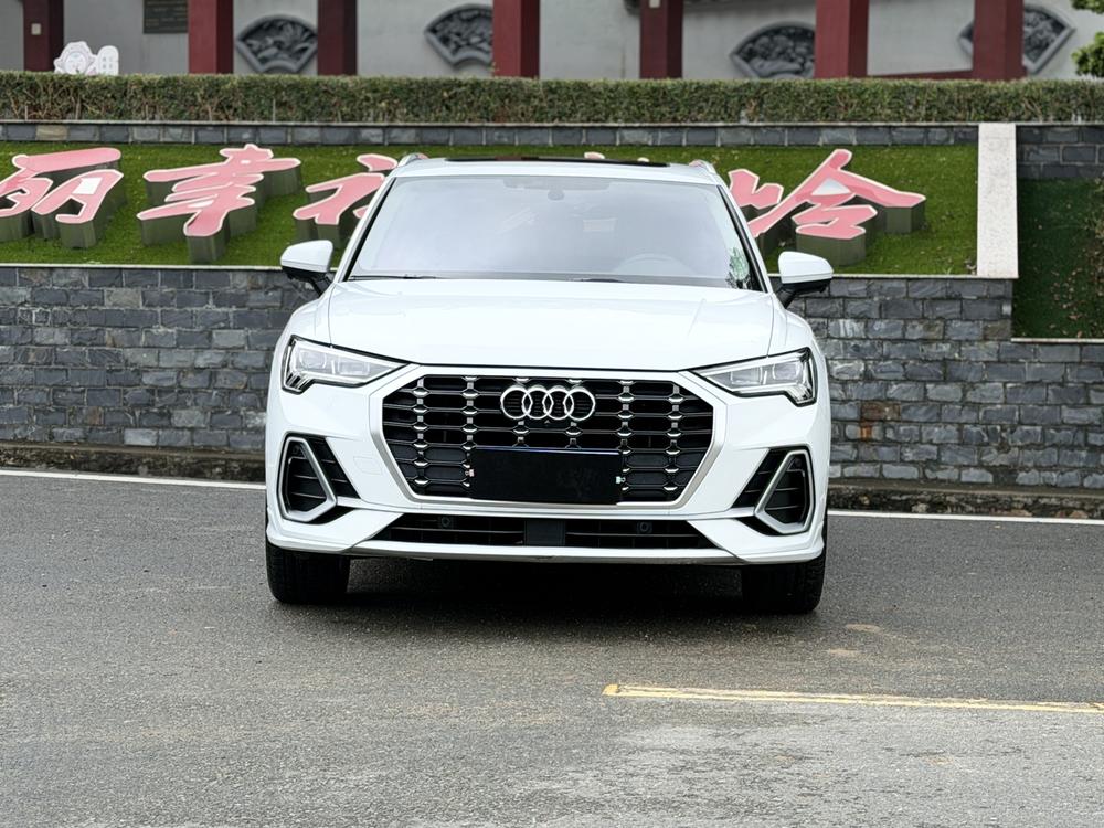 Audi Audi Q3