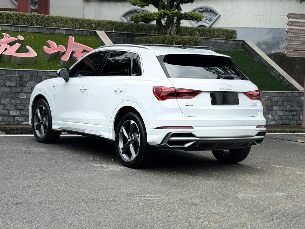 Audi Audi Q3