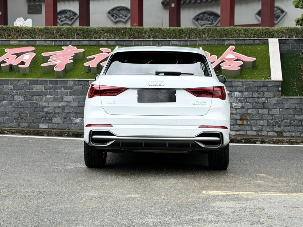 Audi Audi Q3