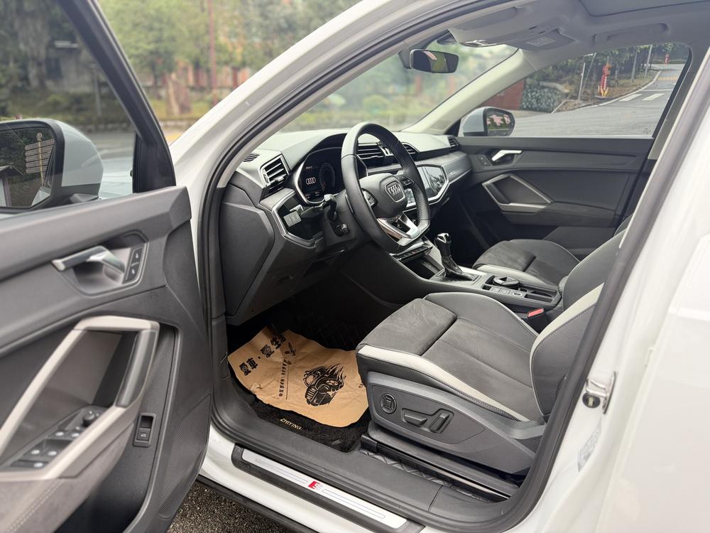 Audi Audi Q3