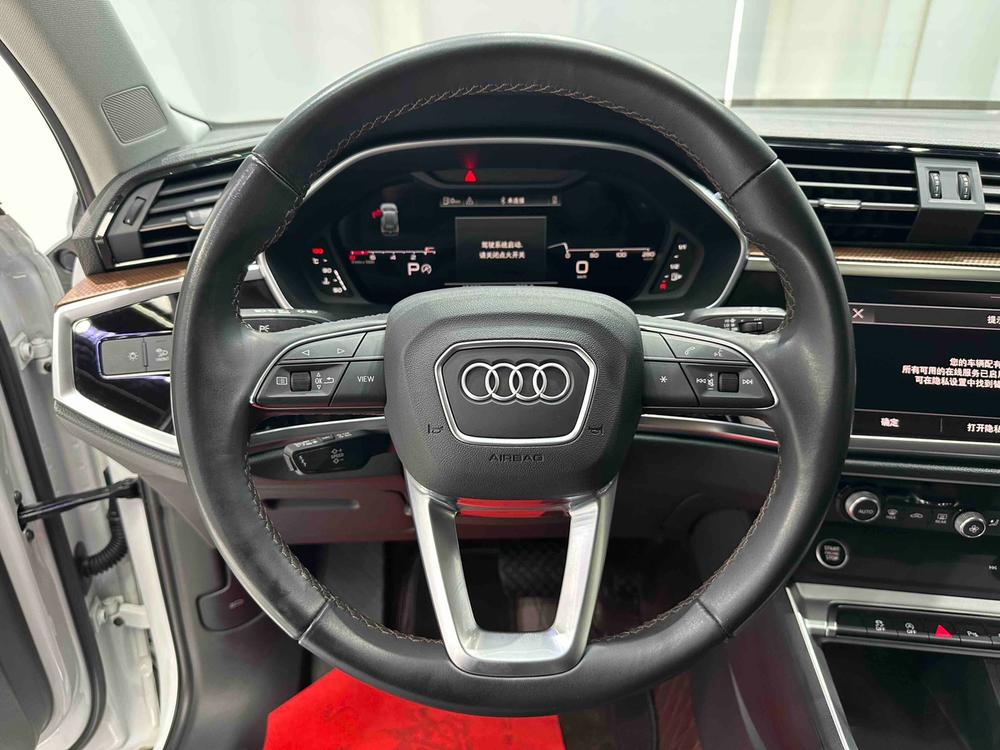 Audi Audi Q3