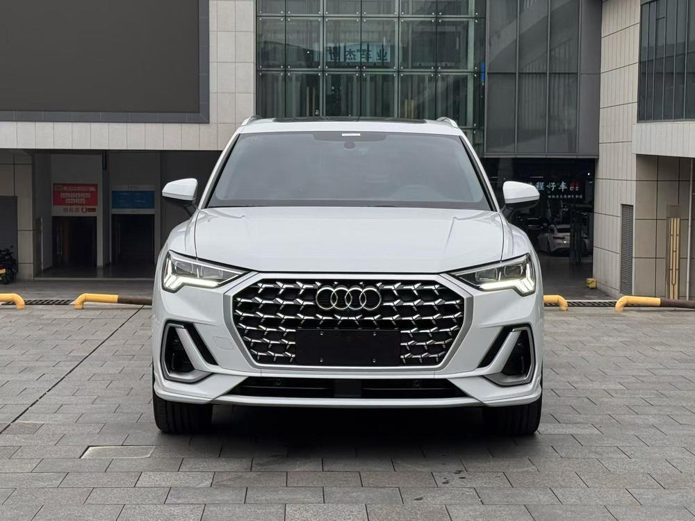 Audi Audi Q3