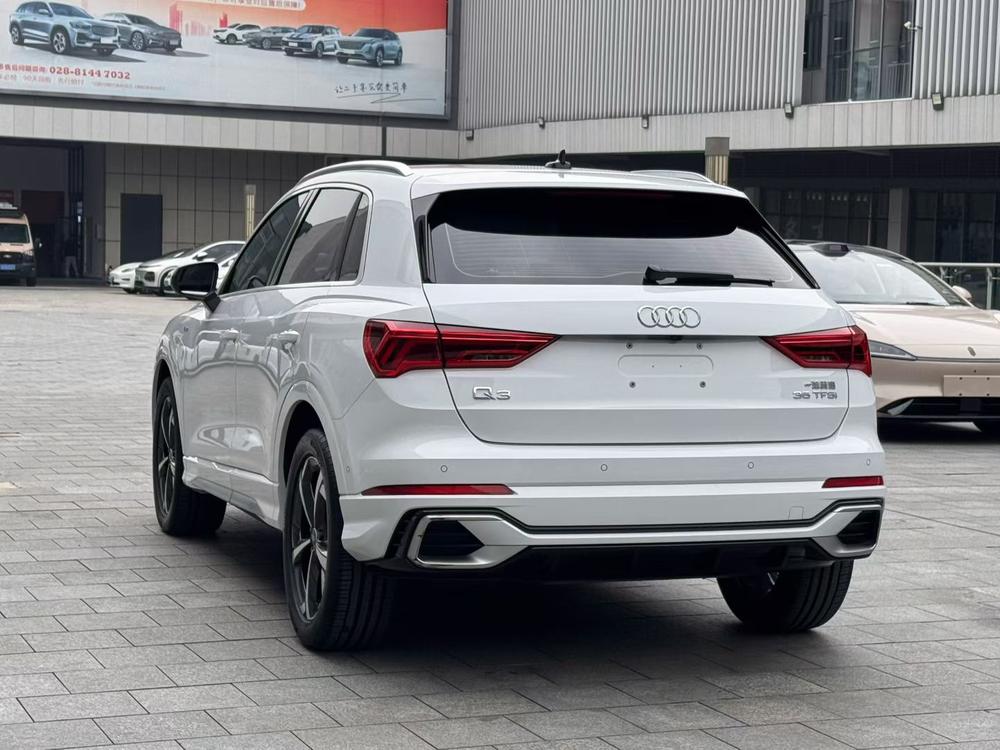 Audi Audi Q3