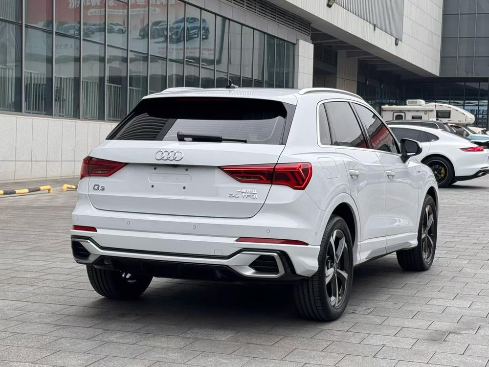 Audi Audi Q3