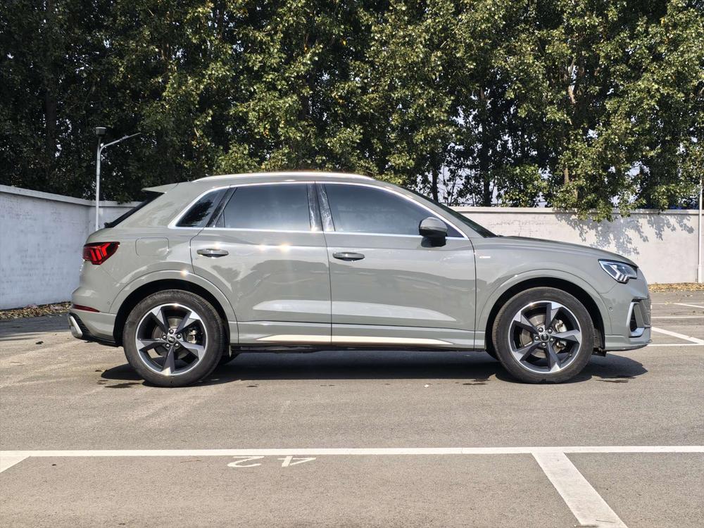 Audi Audi Q3