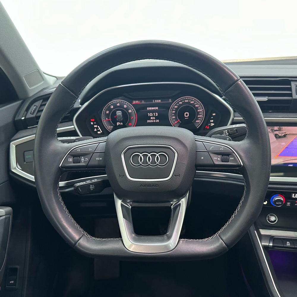 Audi Audi Q3