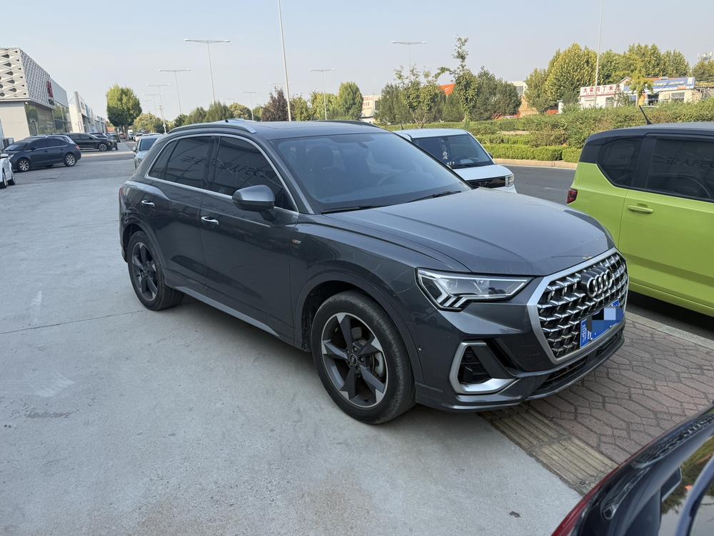 Audi Audi Q3