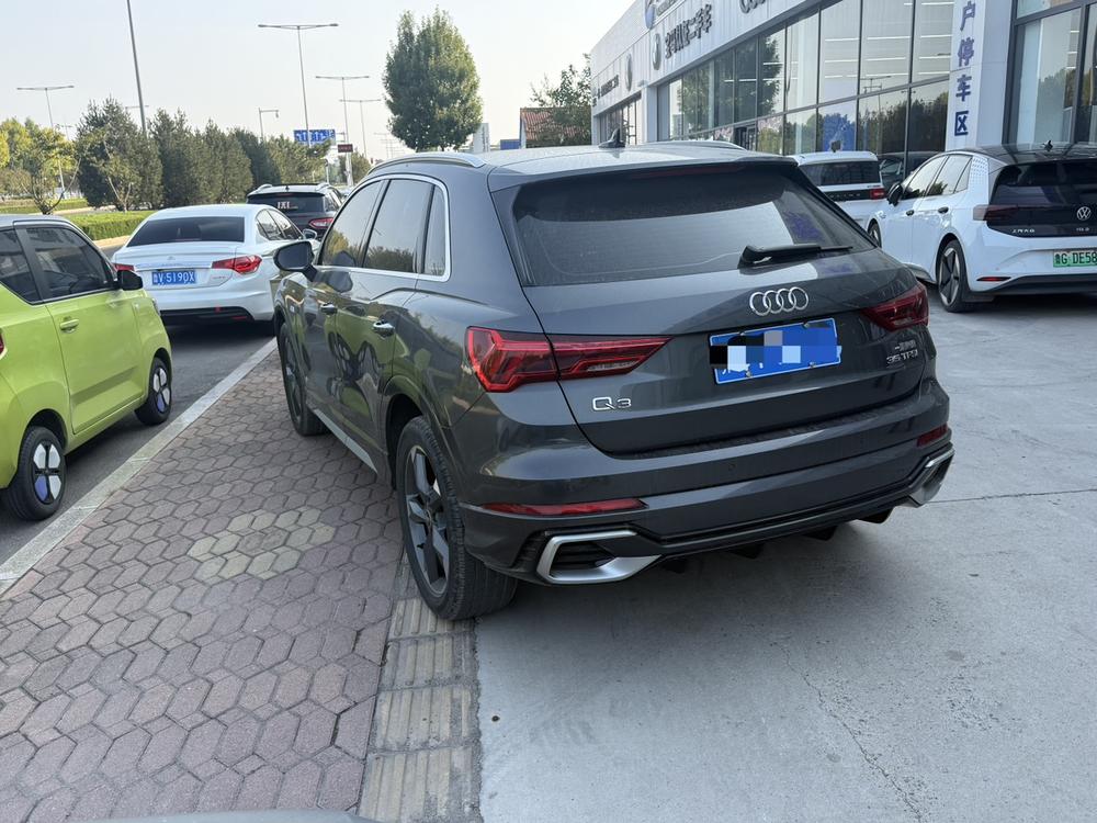 Audi Audi Q3