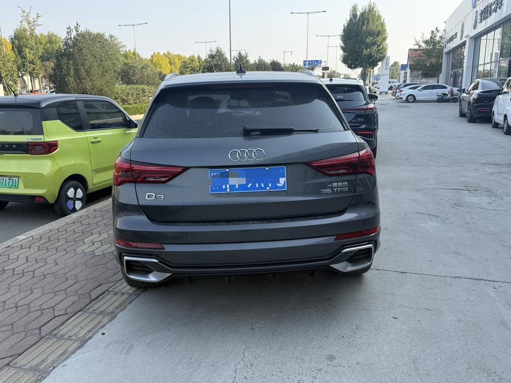 Audi Audi Q3