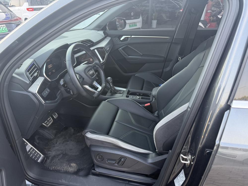 Audi Audi Q3