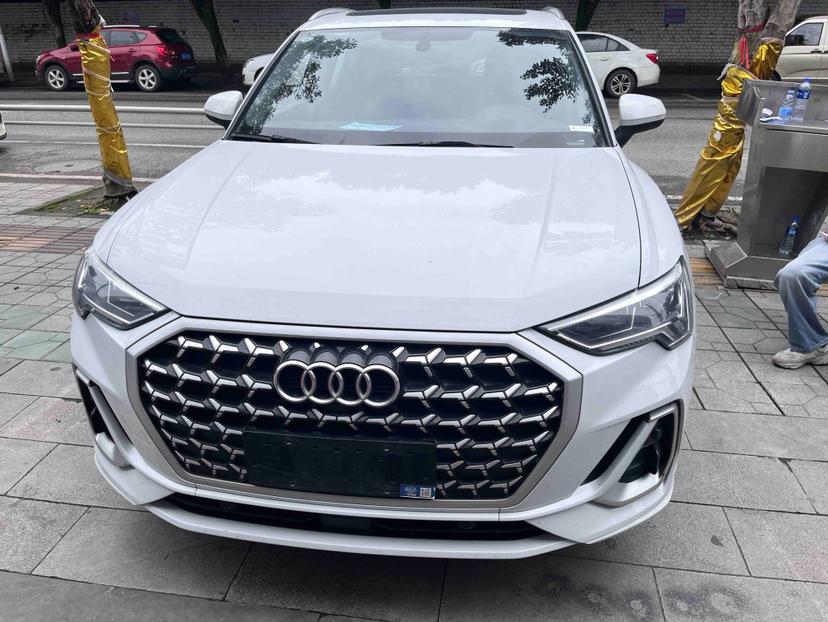 Audi Audi Q3