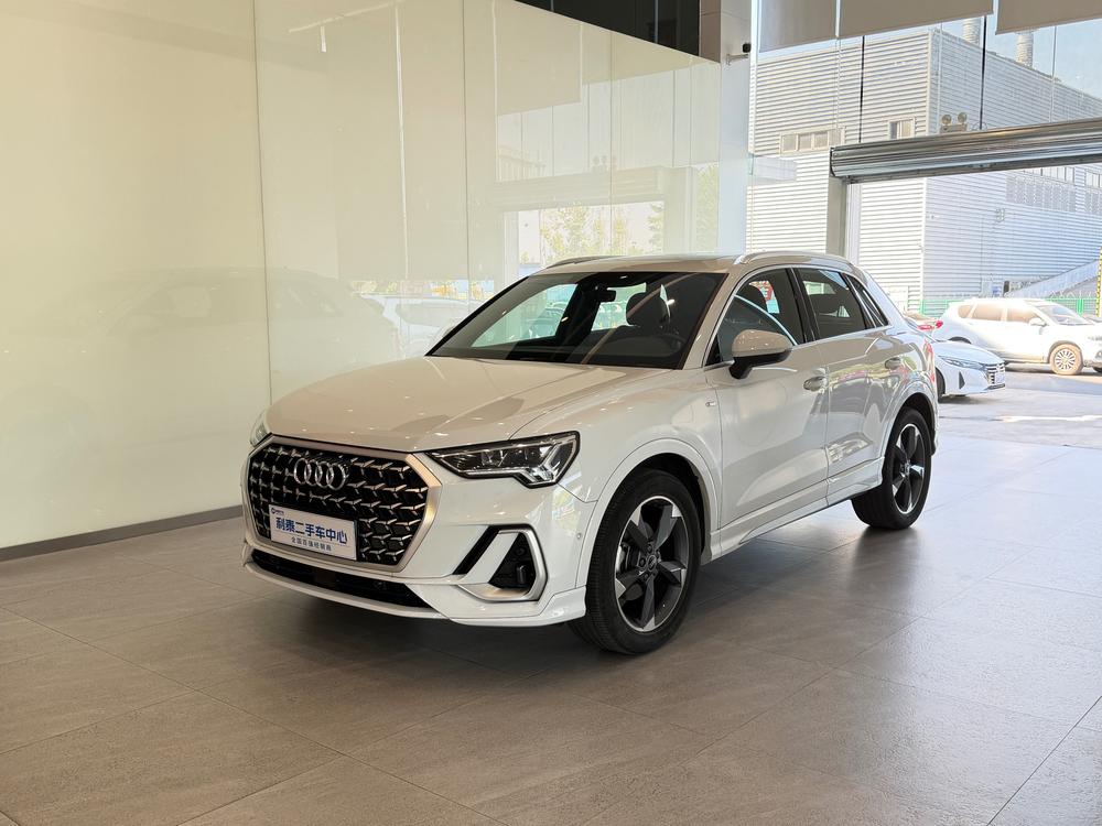 Audi Audi Q3