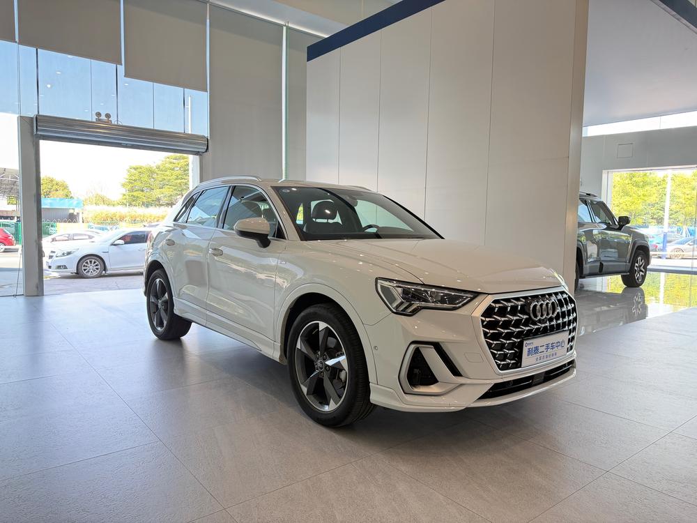 Audi Audi Q3