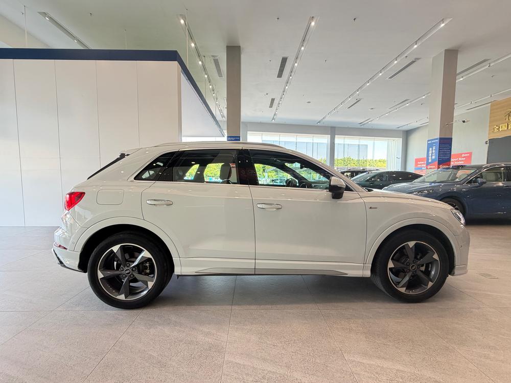 Audi Audi Q3