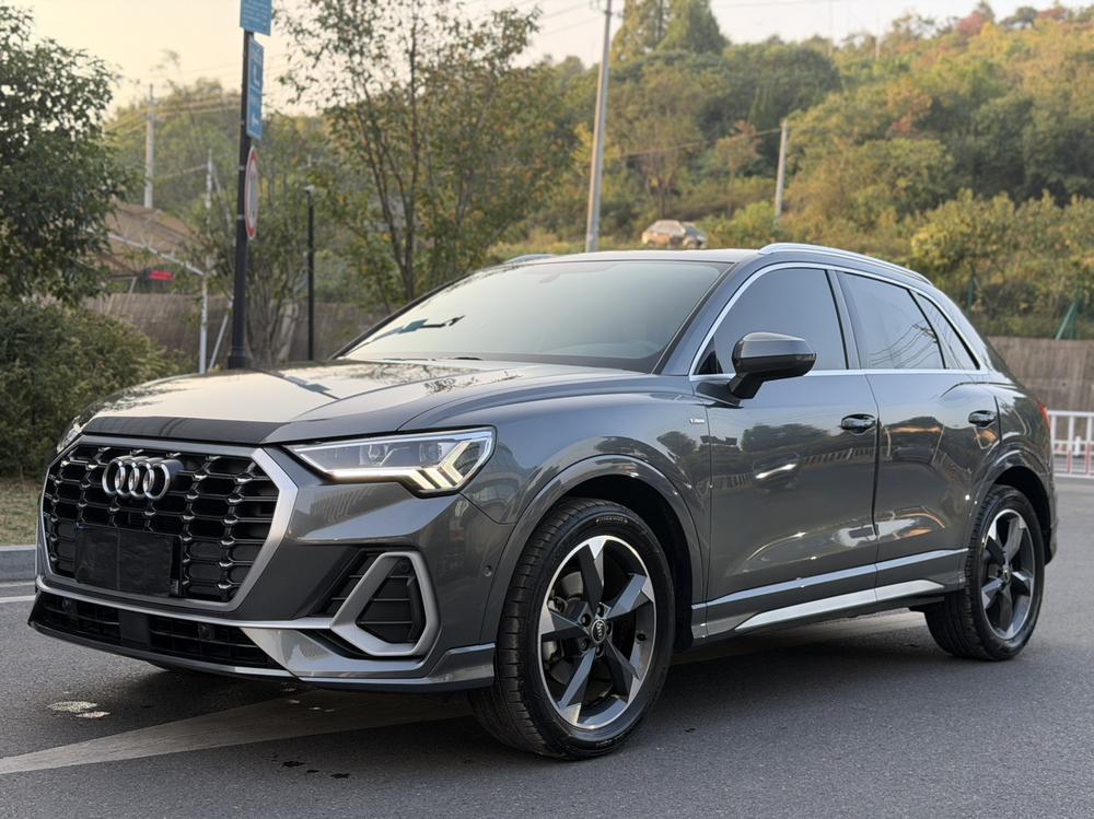 Audi Audi Q3