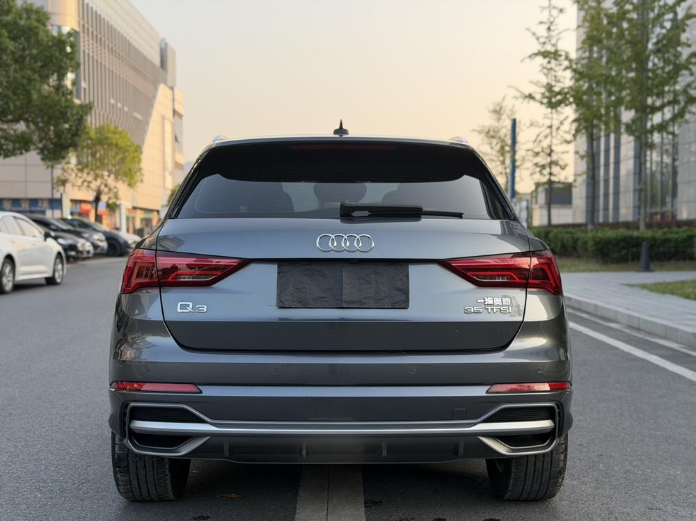 Audi Audi Q3