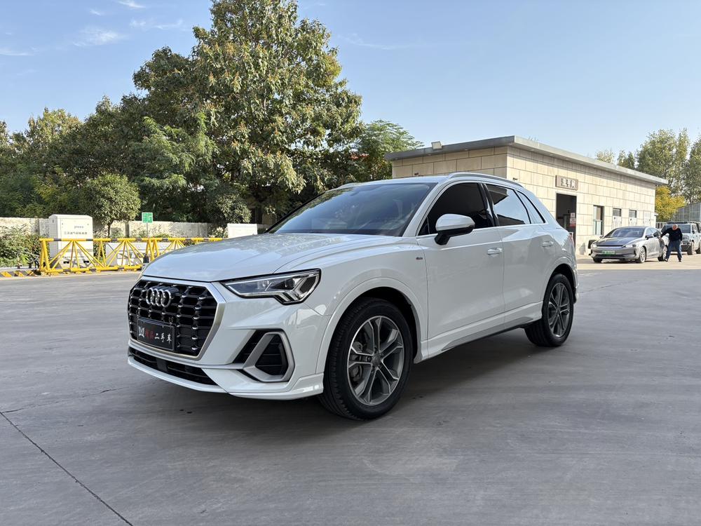 Audi Audi Q3