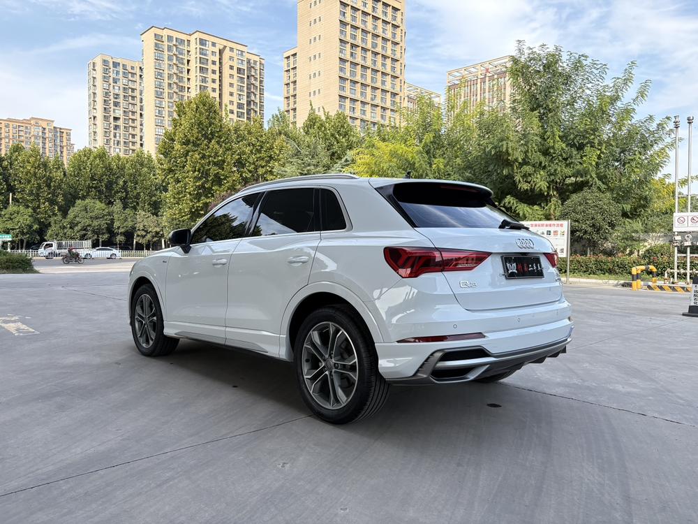 Audi Audi Q3