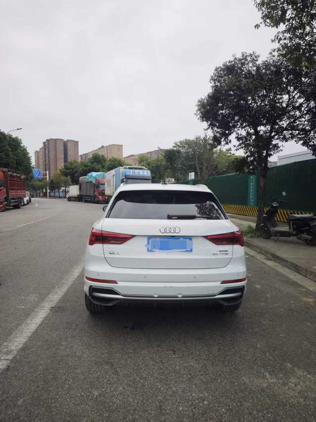 Audi Audi Q3