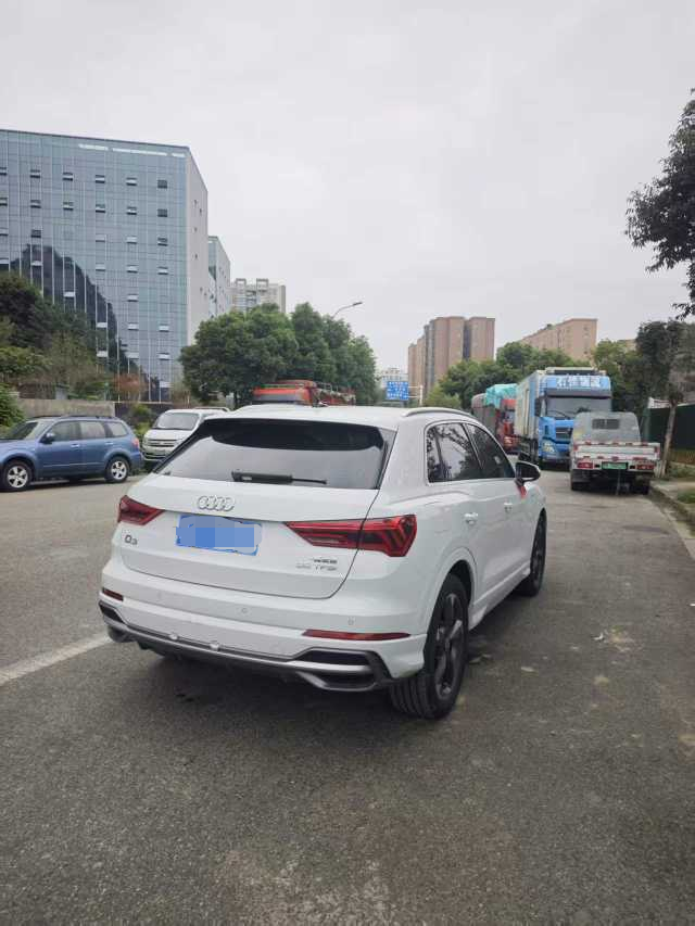Audi Audi Q3