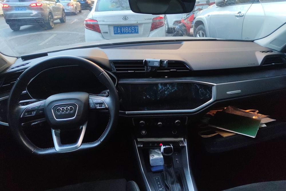 Audi Audi Q3