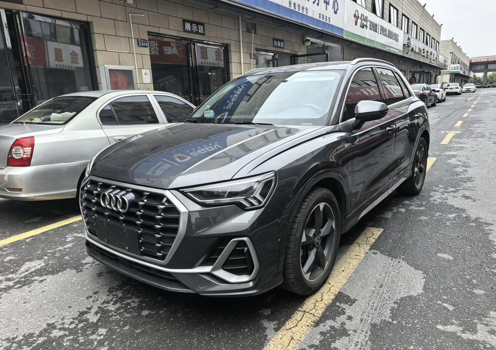 Audi Audi Q3